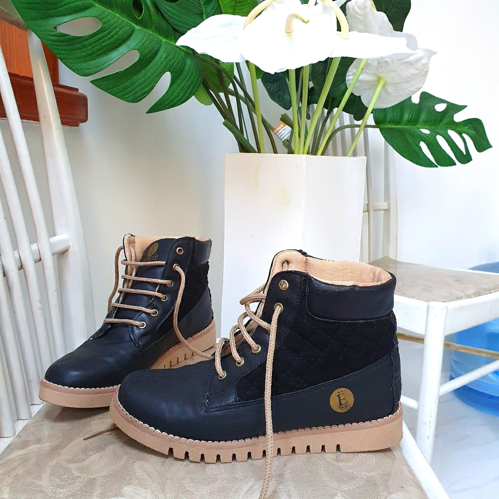 Cute boots